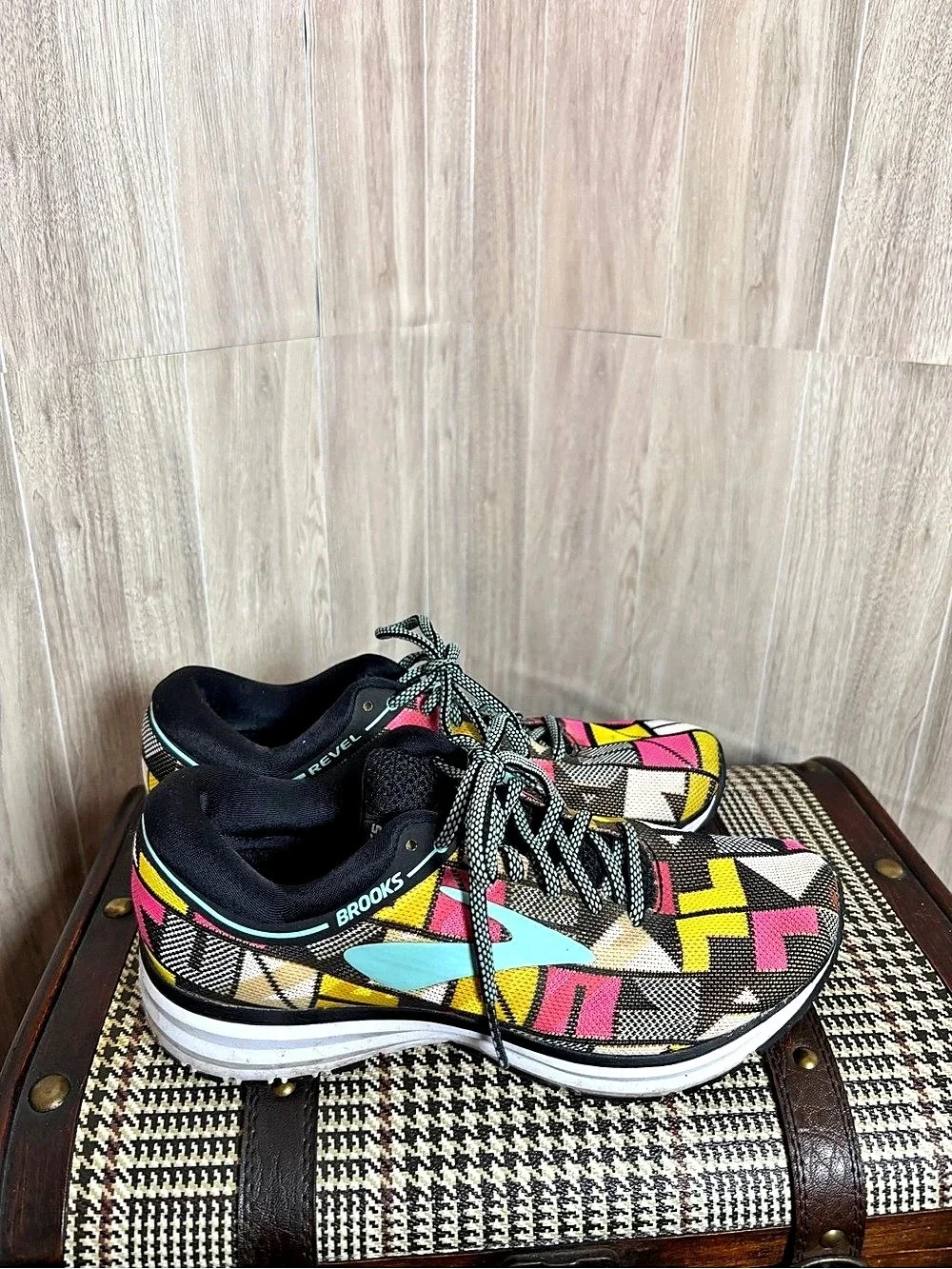 Brooks Revel Women’s Size 7 Multicolor Geometric Running Sneakers